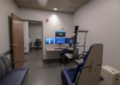 Precision Surgery Center Tucson Arizona eye testing equipment