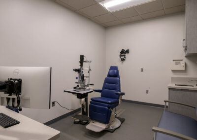 Precision Surgery Center Tucson Arizona eye testing equipment