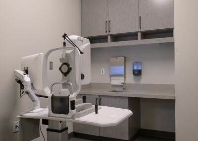 Precision Surgery Center Tucson Arizona eye testing equipment