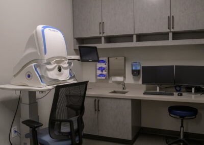 Precision Surgery Center Tucson Arizona eye testing equipment