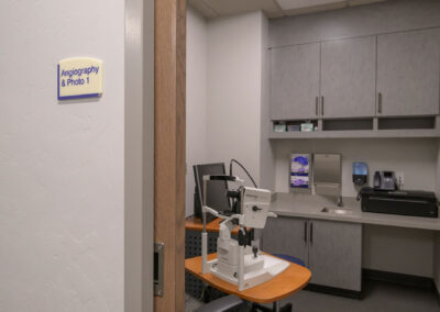Precision Surgery Center Tucson Arizona eye testing equipment